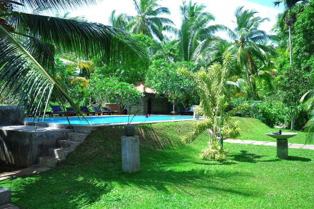 Shangri-Lanka Villa Bentota Exterior photo